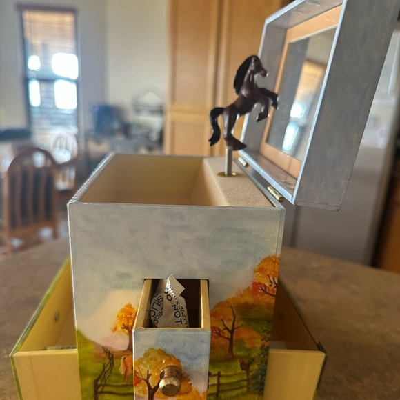 Horse Jewelry Box with Mirror - Picture 7 of 11